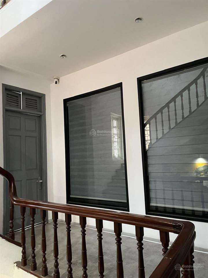 Bán nhà mặt phố núi trúc  4 tầng  136 m2  giá 64.5 tỷ (có thương lượng), nhà 2 mặt thoáng