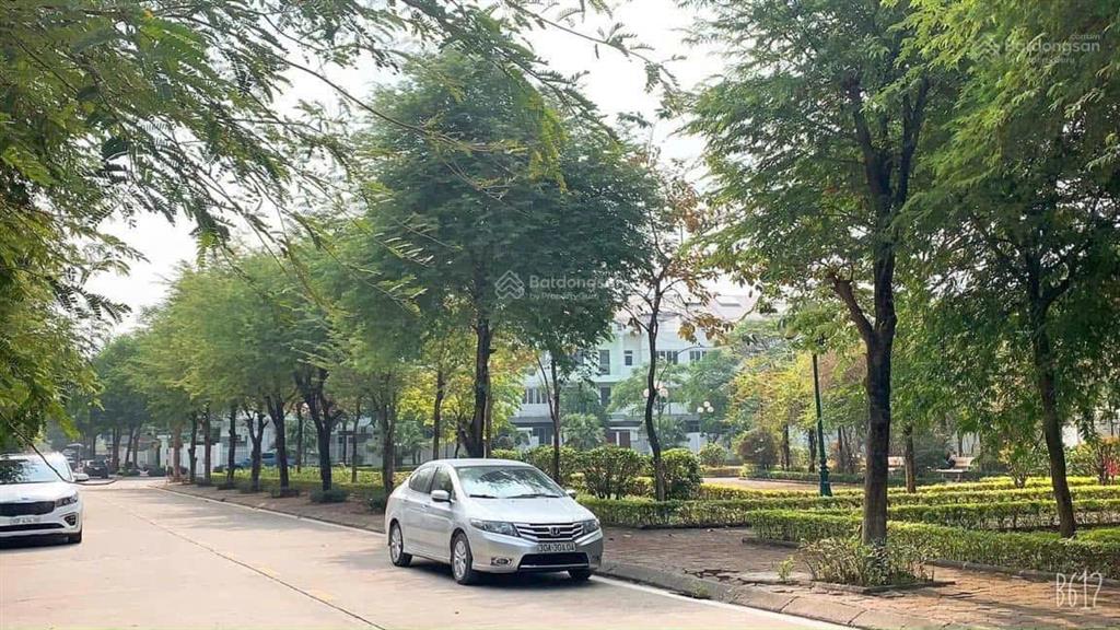 Bán nhà vườn d4 mặt vườn hoa geleximco lê trọng tấn