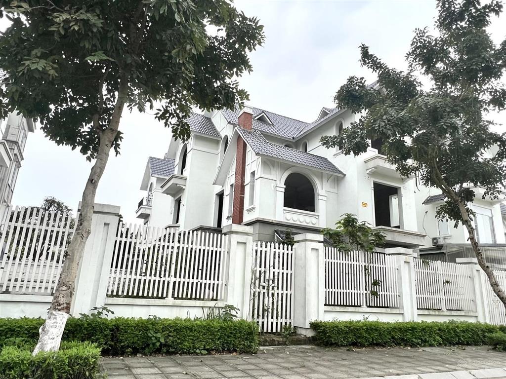Bán nhà vườn d4 mặt vườn hoa geleximco lê trọng tấn