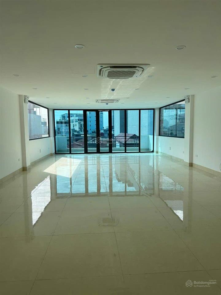 Toà nhà nguyễn chí thanh 112m2, 8 tầng, thang máy, vỉa hè 5m, ô tô 2 chiều kinh doanh nhất phố