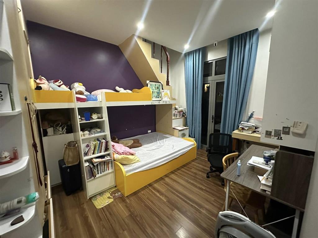 Nhà riêng 5 tầng phố lê văn thiêm, 92m2 mặt tiền 9m, kinh doanh đắc địa, ô tô 3 làn dừng đỗ