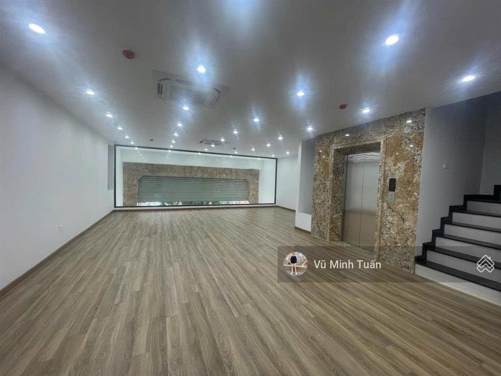 Toà nhà building sát phố vũ trọng phụng, 123m2 thông sàn 7 nổi 1 hầm, kinh doanh ô tô 2 chiều