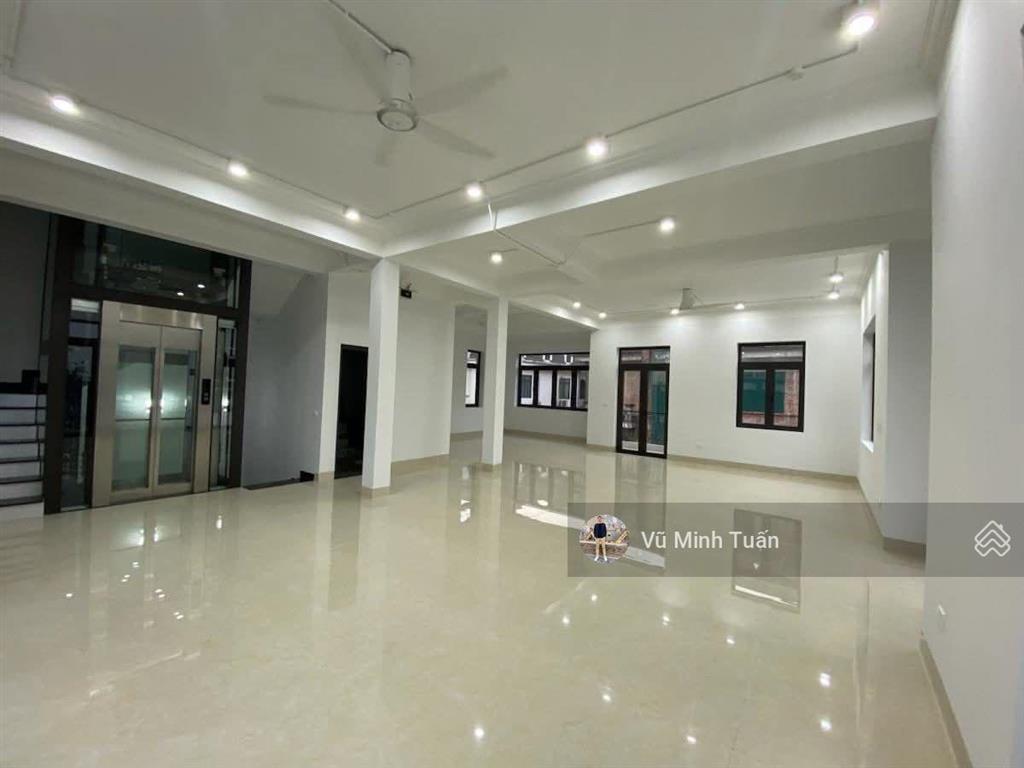 Bán toà nhà building trung tâm thanh xuân 170m2, 7t nổi 1t hầm, thông sàn, thang máy, 2 thoáng, kd