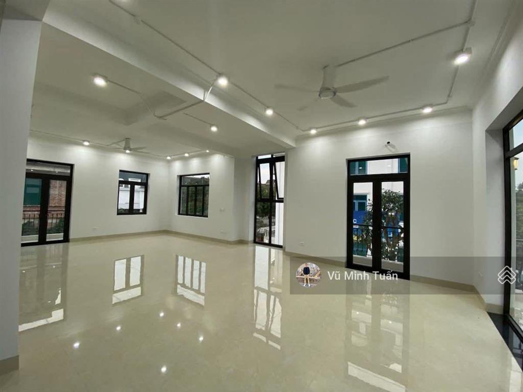Bán toà nhà building trung tâm thanh xuân 170m2, 7t nổi 1t hầm, thông sàn, thang máy, 2 thoáng, kd