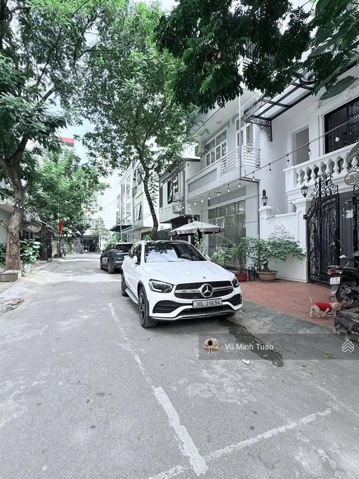Nhà đẹp trung tâm thanh xuân, sát phố 62m2 4t  ô tô tránh, phân lô cán bộ  cơ hội đầu tư hiếm!