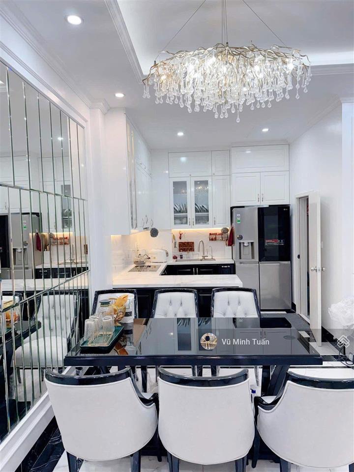 Nhà đẹp trung tâm thanh xuân, sát phố 62m2 4t  ô tô tránh, phân lô cán bộ  cơ hội đầu tư hiếm!