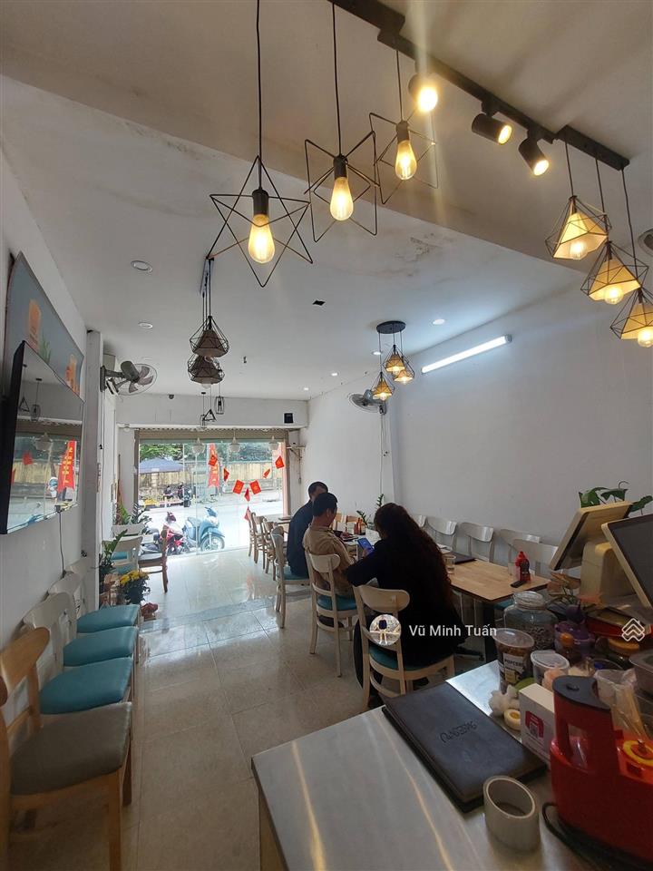 Sát phố, phân lô vỉa hè, ô tô 2 chiều, vị trí kinh doanh ngụy như kon tum 48m2 5t