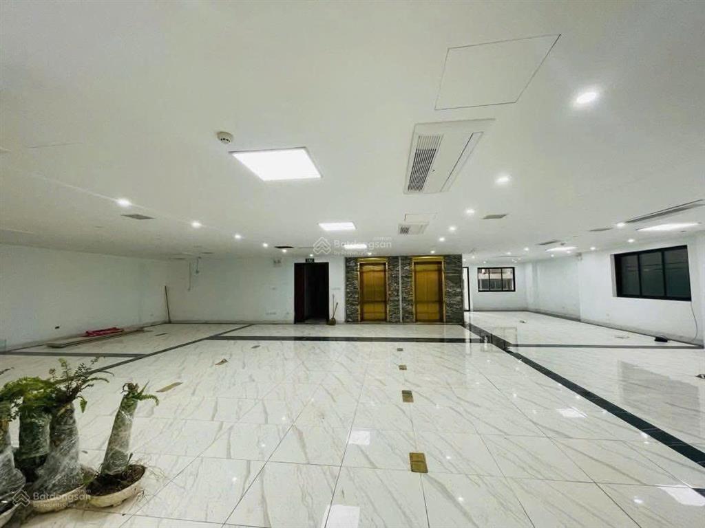 Gấp! building mặt phố âu cơ, tây hồ, 205m2 7t nổi 2t hầm 150 tỷ đầy đủ pccc ,gpxd