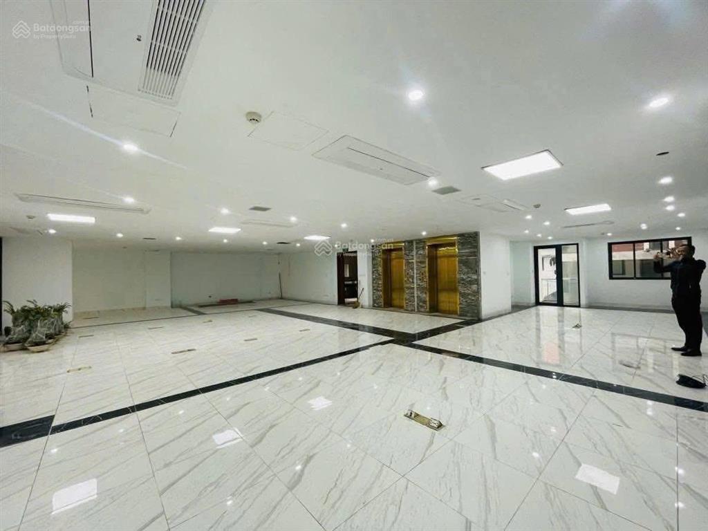 Gấp! building mặt phố âu cơ, tây hồ, 205m2 7t nổi 2t hầm 150 tỷ đầy đủ pccc ,gpxd