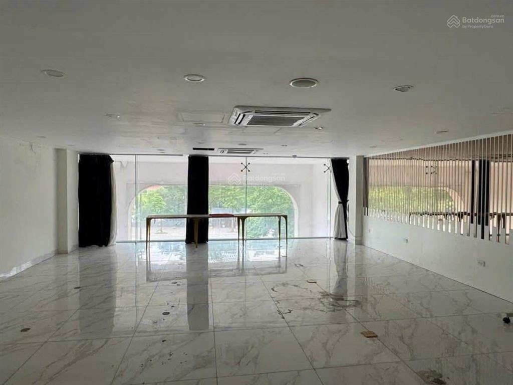 Giá đầu tư, toà nhà văn phòng mặt phố liễu giai, 120 tỷ, 138m2, 8 nổi 2 hầm, qh ổn định
