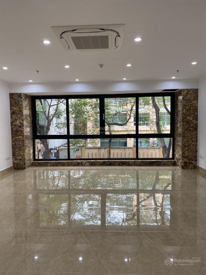 Cho thuê nhà riêng tại lê văn thiêm, giá siêu hời 38 triệu, 68m2, 6 tầng
