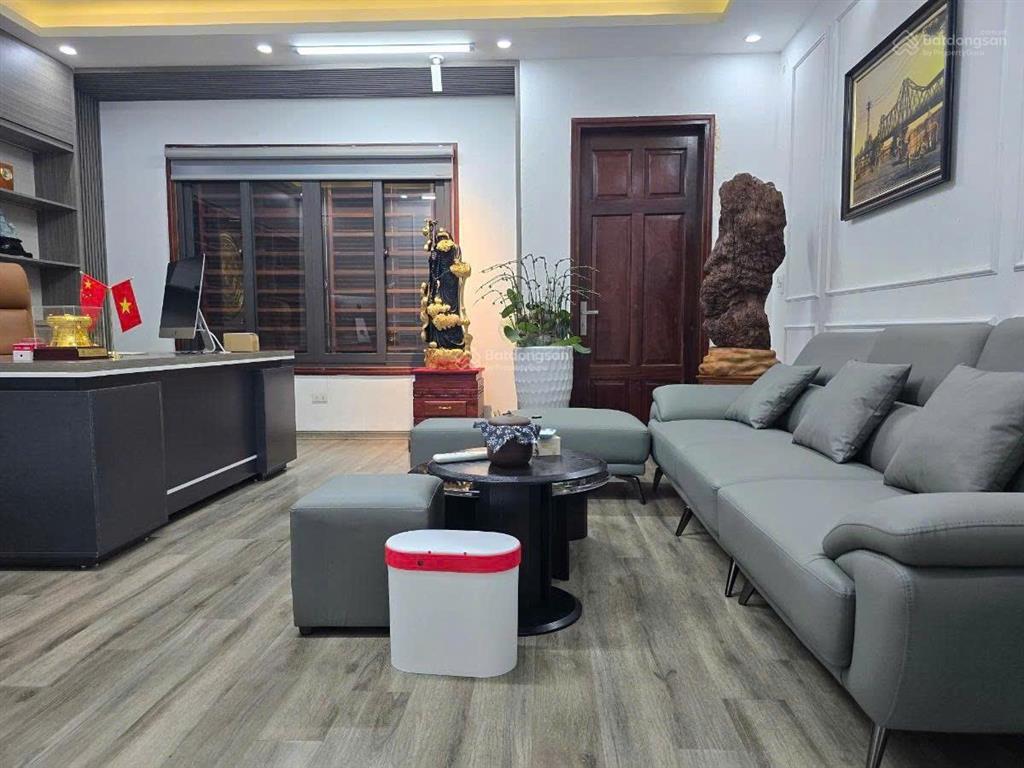 Bán nhà phân lô phố nguyễn tuân 48m2, mt hơn 4m ô tô ra vào, ở sướng, kinh doanh tốt