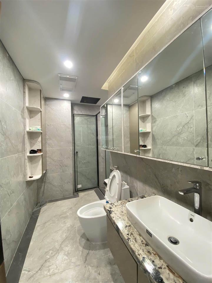Bán nhà phố trần quang diệu, đống đa 61m2 * 5t vững chắc, ô tô 2 chiều, thuận tiện kinh doanh