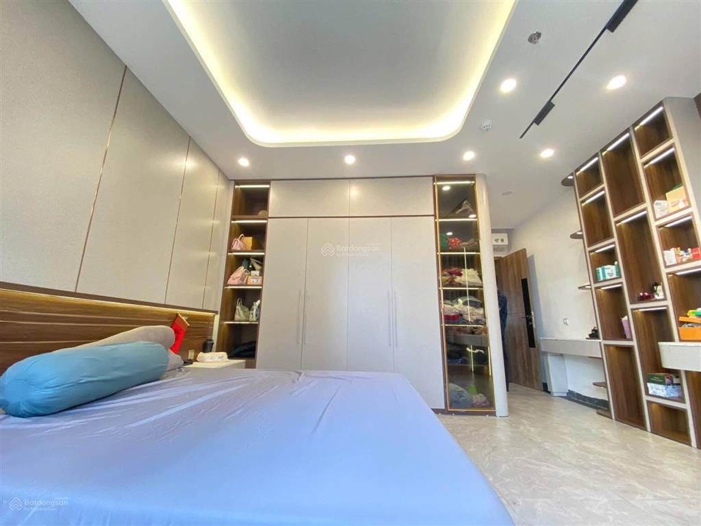 Bán nhà phố trần quang diệu, đống đa 61m2 * 5t vững chắc, ô tô 2 chiều, thuận tiện kinh doanh