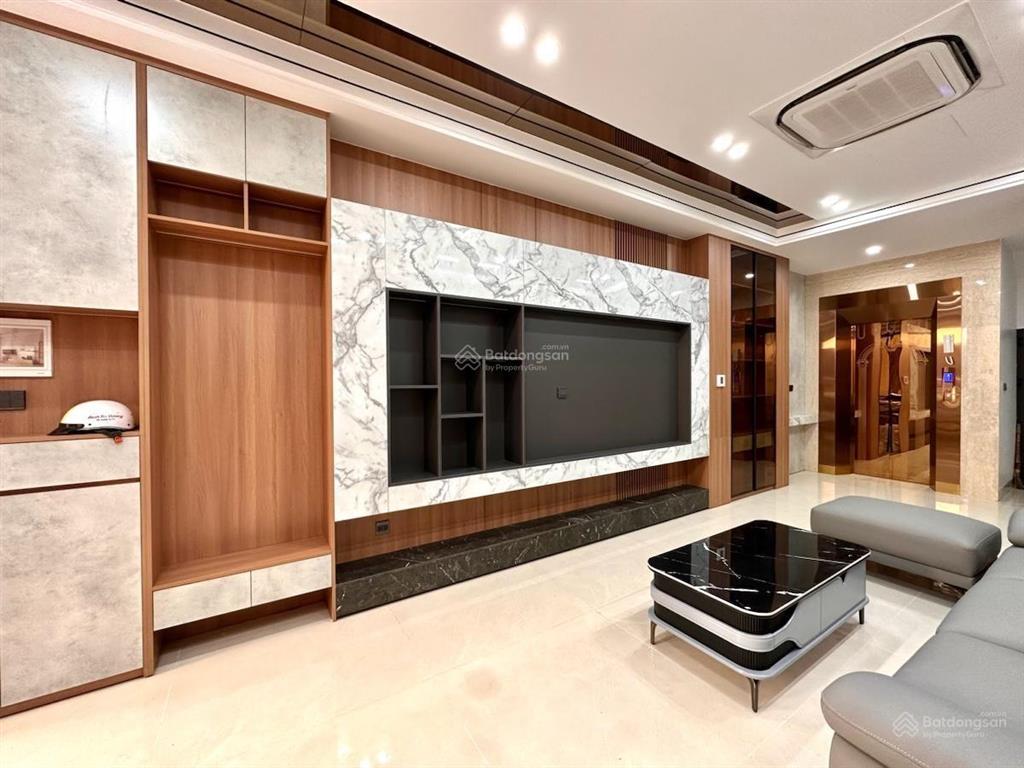 Bán nhà khuất duy tiến giao ngụy như kon tum 38m2 x 5t, phân lô vỉa hè, 2 làn ôtô tránh, kinh doanh
