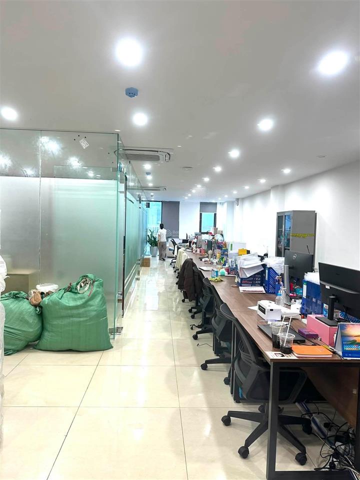 Bán nhà 61m2 * 6t thang máy, thông sàn, phân lô phạm tuấn tài, ô tô tránh, vỉa hè kinh doanh