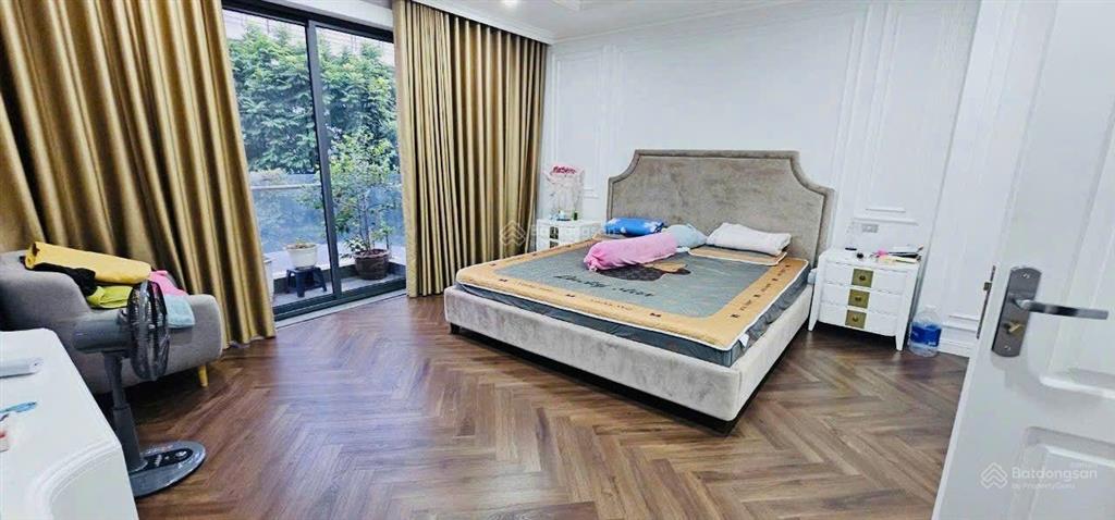 Hạ 6 tỷ! licogi13 khuất duy tiến, thông phố ngụy như kon tum 148m2 x 4t, thang máy, ở sướng, kd tốt