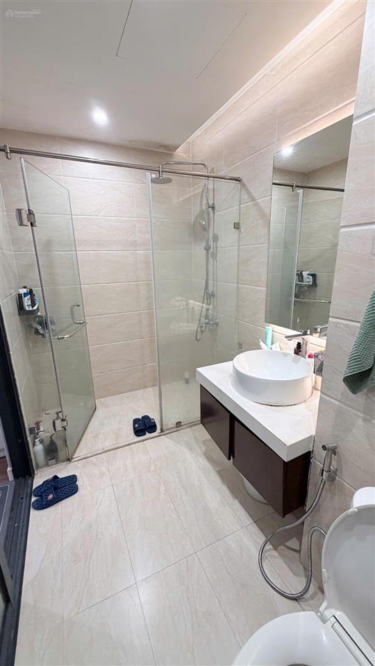 Ngộp bank! full nội thất, view thoáng, 72m2 2wc 2pn, 90 nguyễn tuân, giá hơn 5 tỷ, gấp!!!