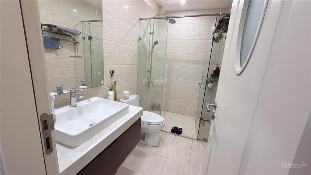 Ngộp bank! full nội thất, view thoáng, 72m2 2wc 2pn, 90 nguyễn tuân, giá hơn 5 tỷ, gấp!!!