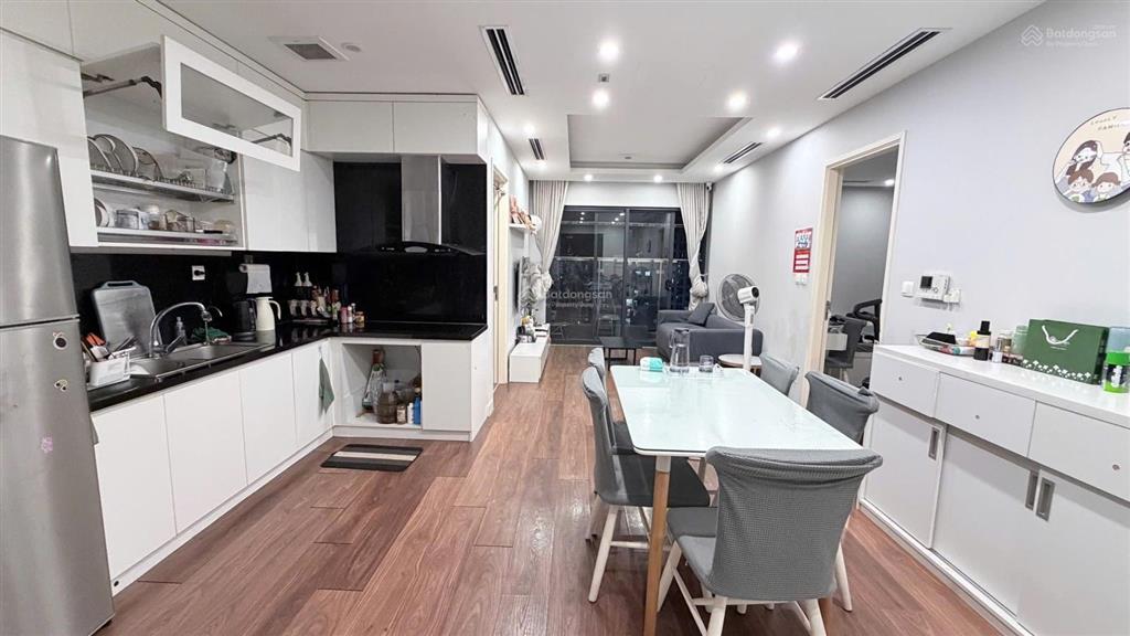 Ngộp bank! full nội thất, view thoáng, 72m2 2wc 2pn, 90 nguyễn tuân, giá hơn 5 tỷ, gấp!!!
