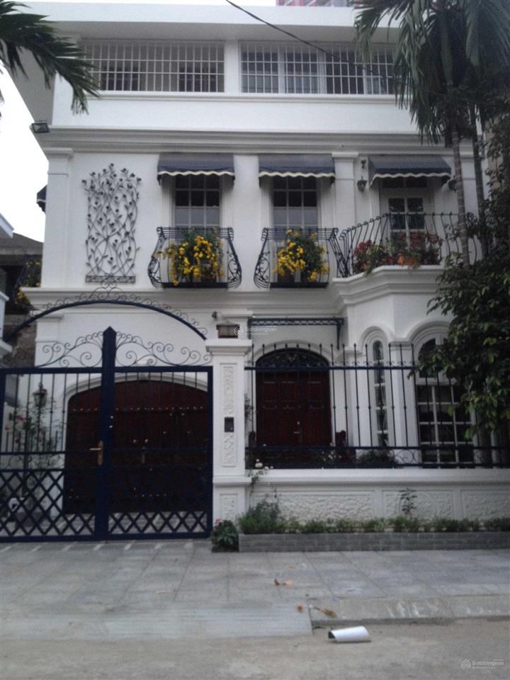 Bán đất biệt thự minh giang đầm và, dt = 300m2, lô góc, 2 mặt đường 17,5m, đẹp dự án