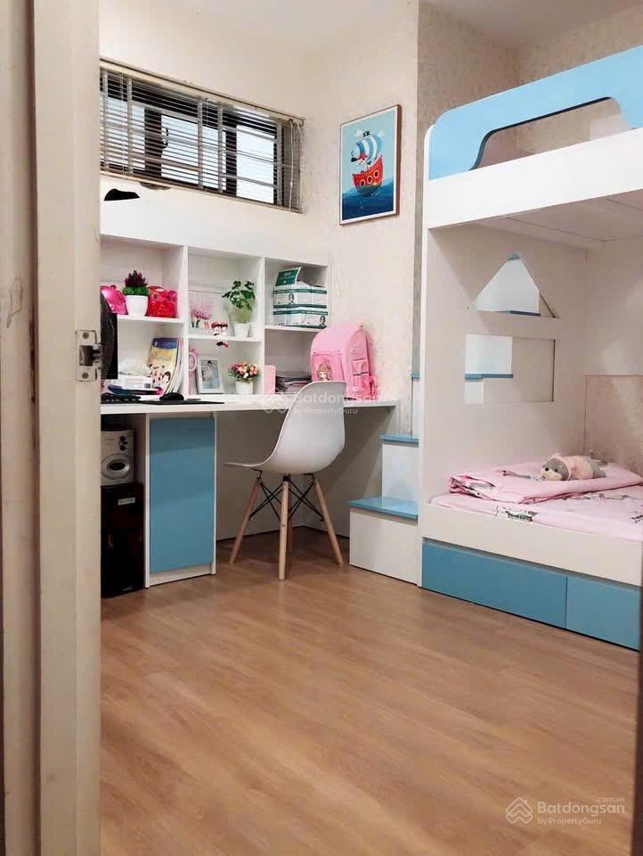 Cần bán căn hộ ct7h  dt 57m2, 2pn, 2wc full đồ giá 3 tỷ 250 tr có thluong.  0988 187 ***