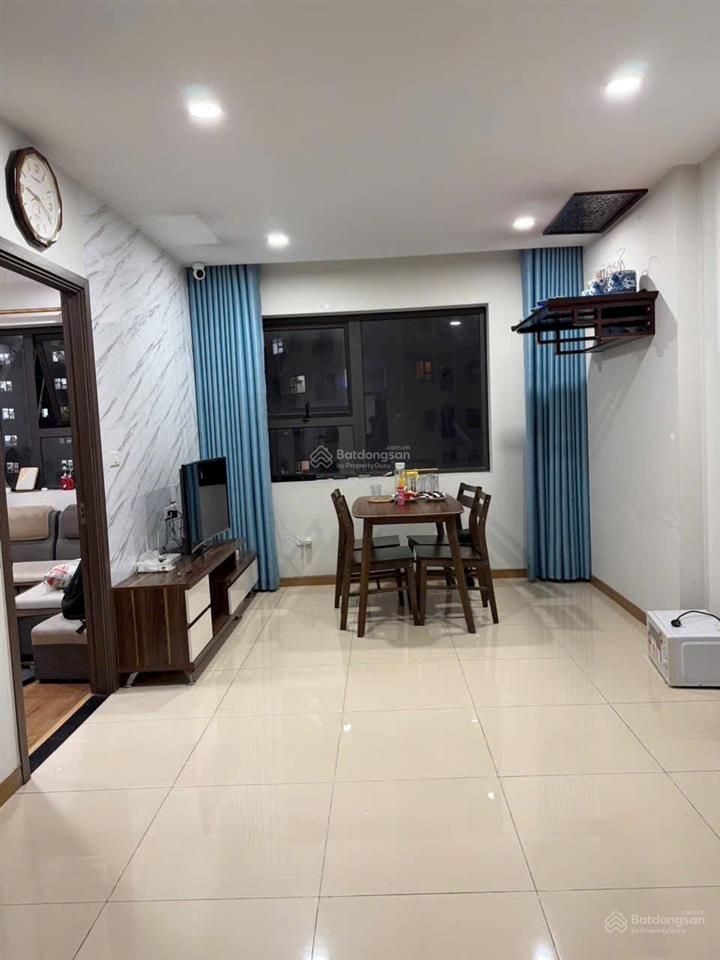 Chính chủ cần bán gấp căn hộ hh2 xuân mai dt 65m , 2 ngủ, 2 wc, loza đủ đồ.  0988 187 ***