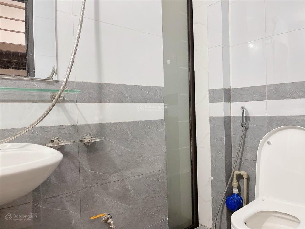 1 căn tòa ccmn (110m2*8t*35pkk) ngay trục chính phố yên xá  tổng cục 5 kđt văn quán hn