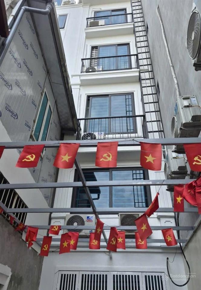 Phòng đẹp mới tinh 20m2 ban công thoáng rộng (thang máy) ngay kđt kiến hưng  hà đông  hn