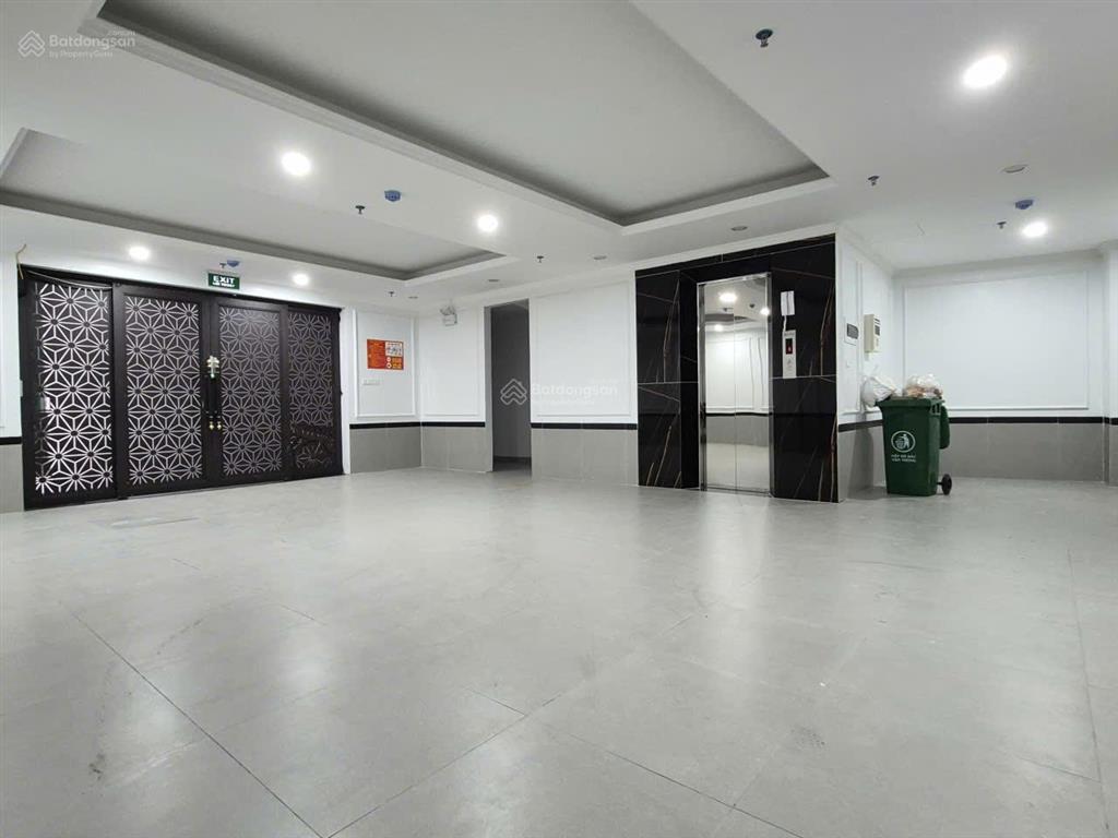 Hiếm có 1 căn tòa chdv (140m2*8t*40pkk) lương thế vinh  đh hà nội  doanh thu 2 tỷ/năm.