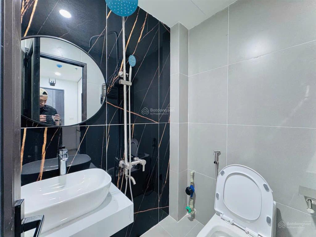 Hiếm có 1 căn tòa chdv (140m2*8t*40pkk) lương thế vinh  đh hà nội  doanh thu 2 tỷ/năm.