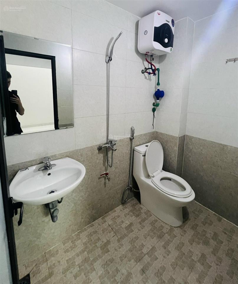 Tòa chdv 92m2*6t mang kh 255 ngay hồ nguyễn văn trỗi  làng việt kiều châu âu hn. dt 1,2 tỷ/năm