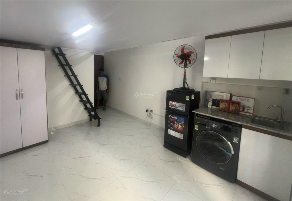 Tòa chdv 92m2*6t mang kh 255 ngay hồ nguyễn văn trỗi  làng việt kiều châu âu hn. dt 1,2 tỷ/năm