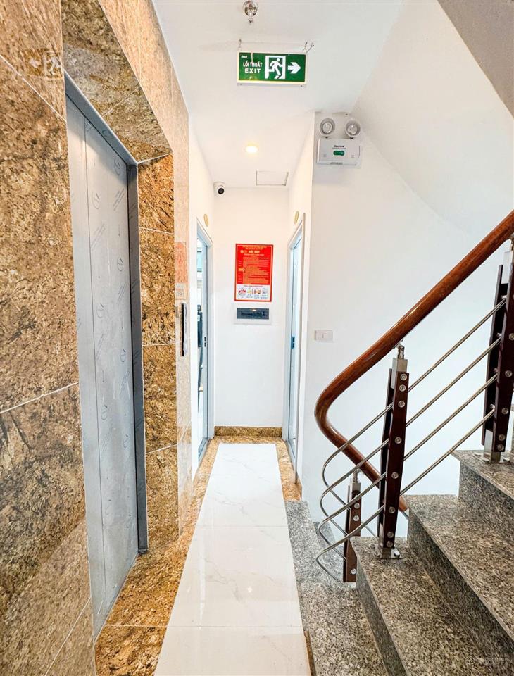 Siêu phẩm! tòa chdv (60m2*6t*15pkk) đối diện royal city ngay nga tư sở thanh xuân hn.