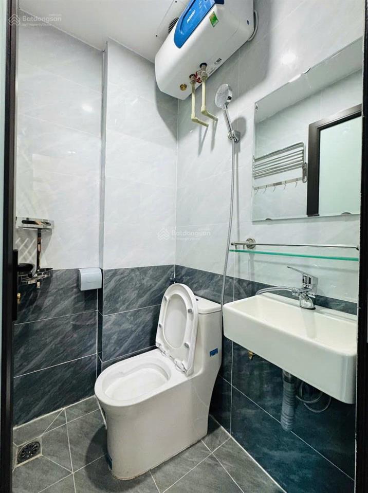 Tòa chdv 95m2*6t đối diện trường đh khxh & nhân văn nguyễn trãi, thanh xuân, hn