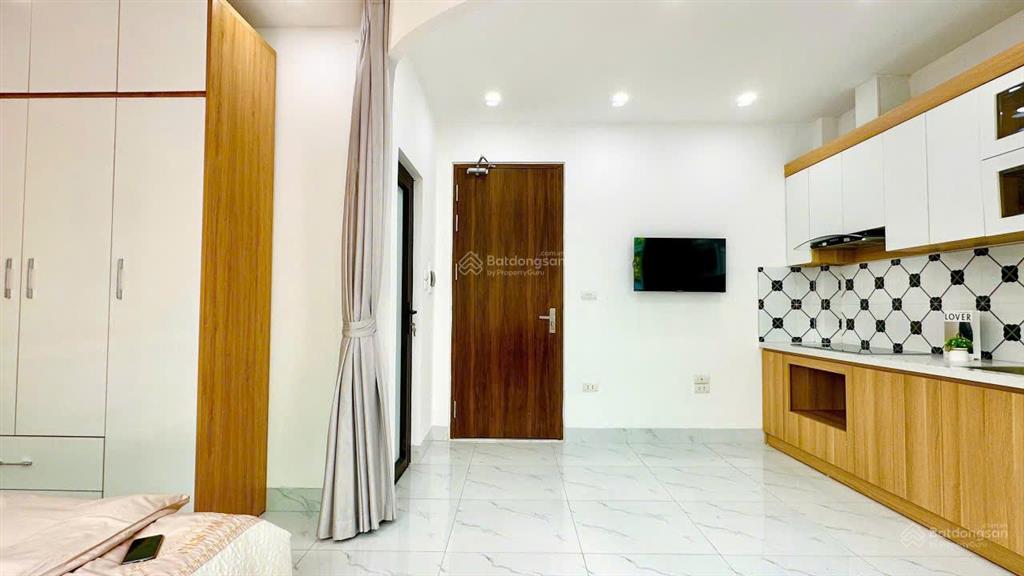 Tòa chdv 95m2*6t đối diện trường đh khxh & nhân văn nguyễn trãi, thanh xuân, hn