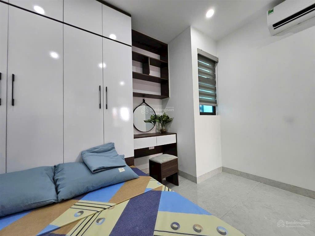 1 căn tòa chdv 75m2*18pkk đối diện royal city phố cự lộc thanh xuân hn