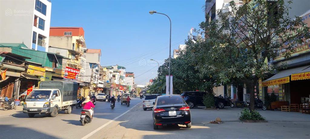 Mảnh đất đấu giá 70m2 hiếm có còn bán mặt phố ba la  nguyễn trực phường phú lương hn.