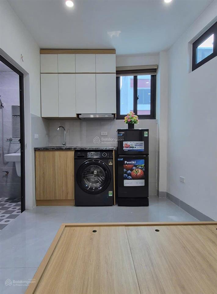 Phòng đẹp mơi tinh 20m2 full đồ nội thất phố mậu lương đối điện tòa newhouse kđt xa la hn.