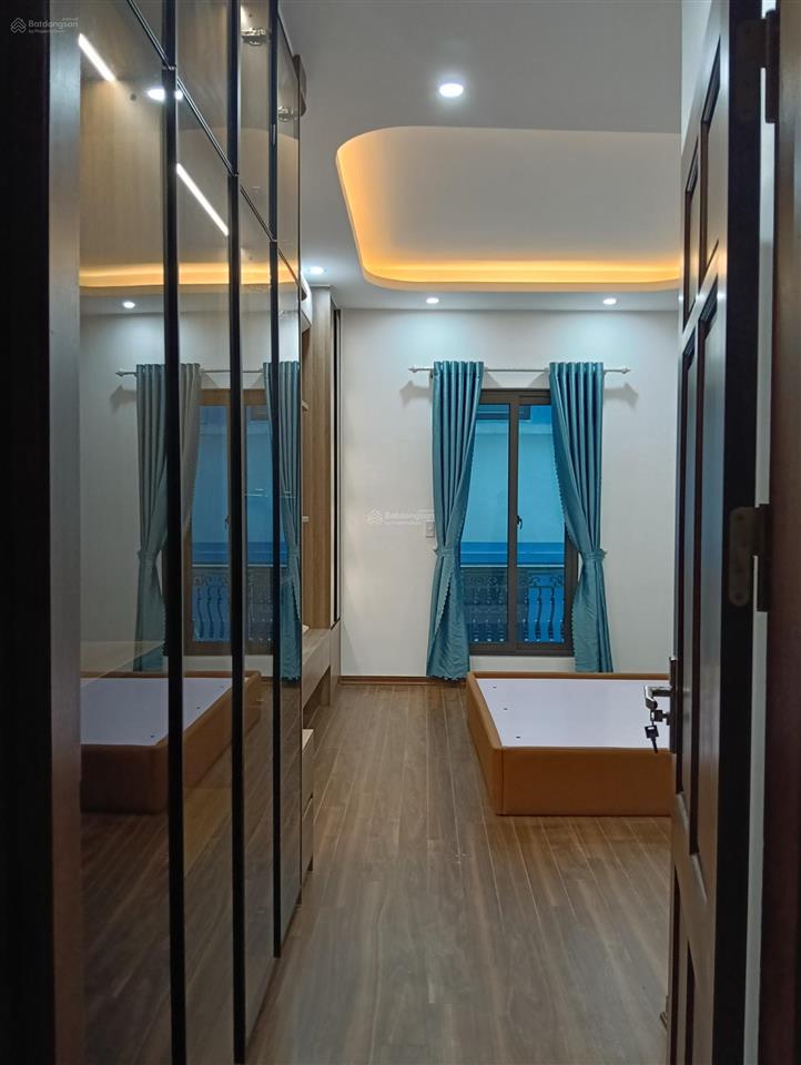 Bán nhà 6 tầng thang máy ôtô đỗ cửa phố thái hà đống đa hn dt 34m2  mr công0977 135 ***