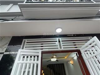 Cho thuê nhà riêng tại xã phụng châu, 5 triệu, 32 m2, đẹp nhiều tiện ích gần trường học các cấp