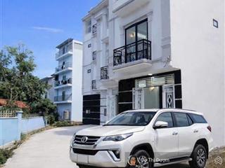 Bán căn nhà 40m2 xây 3 tầng oto vào cửa gần ngay thị trấn chúc sơn  giá chỉ 3,55 tỷ .