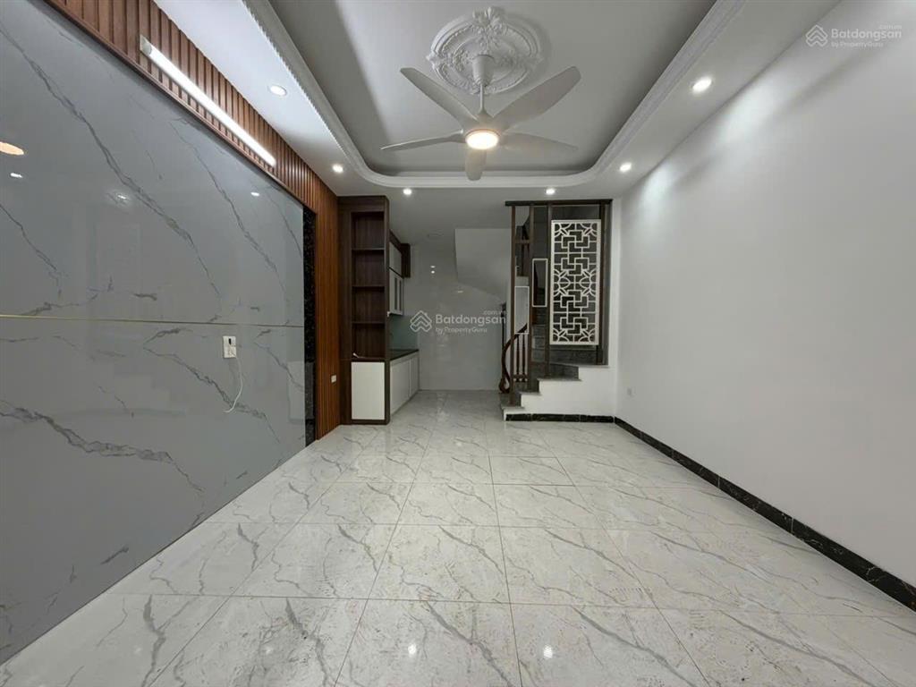 Phượng nghĩa phụng châu. 32m2x4,5t, nhà xấy mới, vị trí thoáng đẹp, giá 3.4 tỷ,oto đỗ ngày đêm