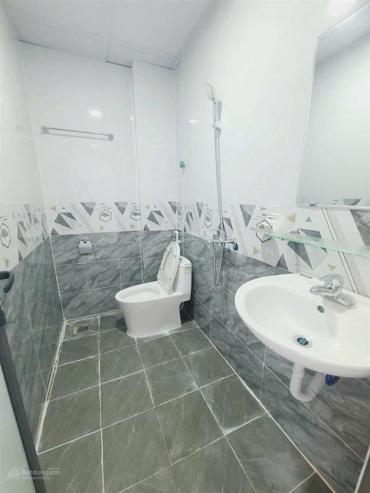 Bán nhà 3 tầng oto vào cửa cao viên thanh oai , 2,68 tỷ, 32m2, 3pn, 3wc, 3 tầng, đông nam