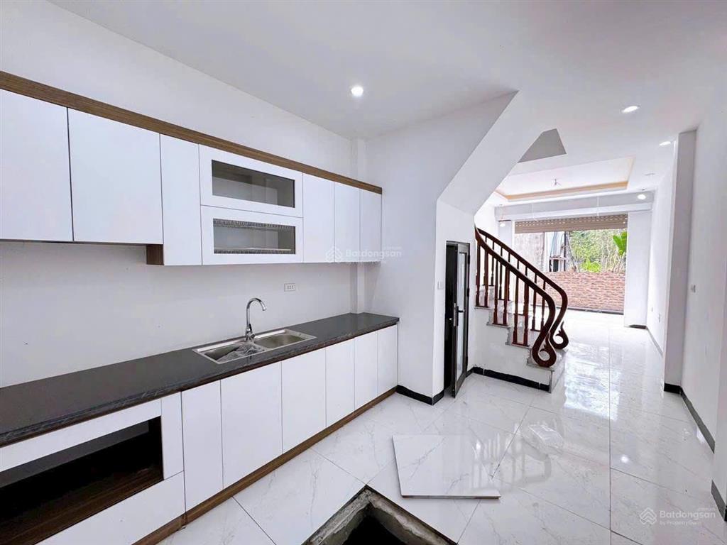 Bán nhà 3 tầng oto vào cửa cao viên thanh oai , 2,68 tỷ, 32m2, 3pn, 3wc, 3 tầng, đông nam