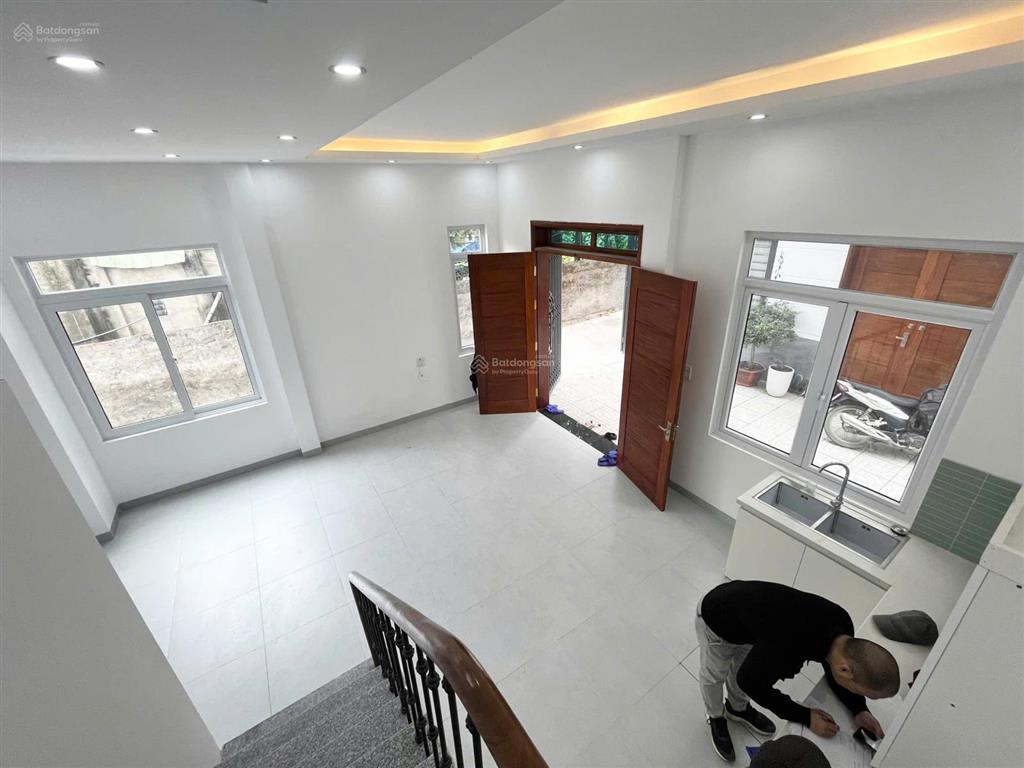 Bán nhà xây mới cao viên thanh oai trước nhà 4 m, 3,35 tỷ, 38m2, 3pn, 3wc, 3 tầng, hướng nam