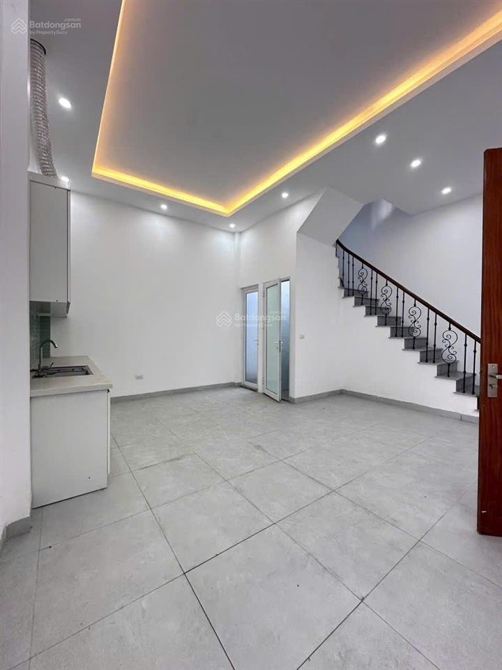 Bán nhà xây mới cao viên thanh oai trước nhà 4 m, 3,35 tỷ, 38m2, 3pn, 3wc, 3 tầng, hướng nam