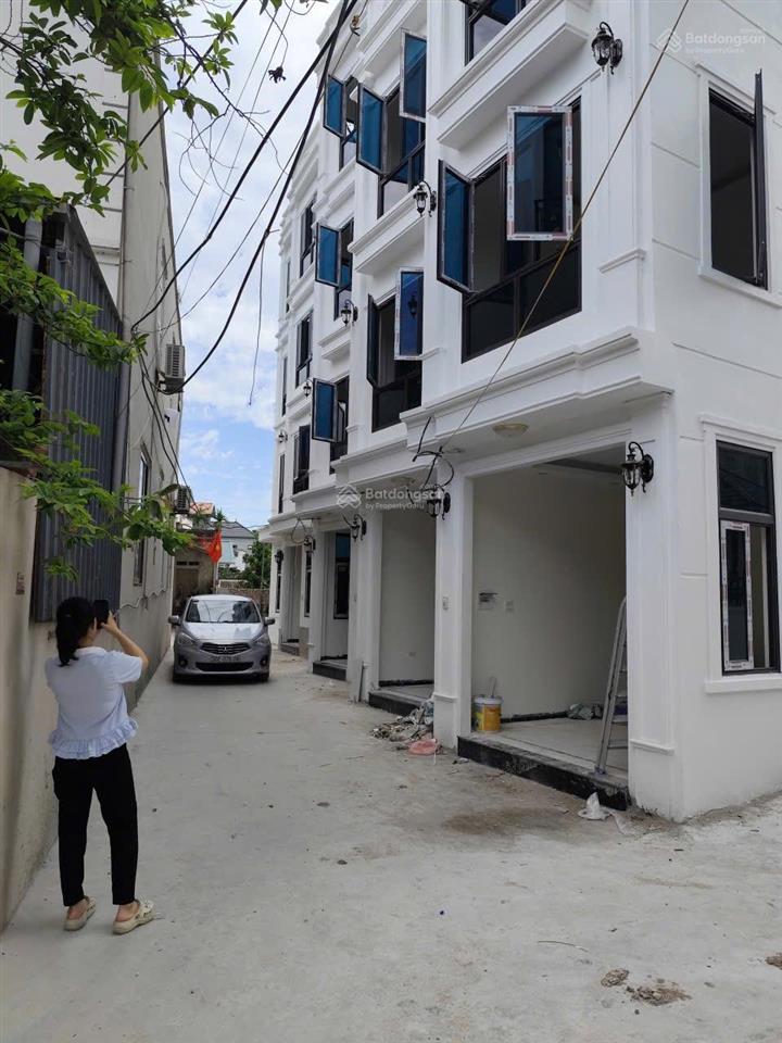 Bán nhà 5 tầng tại phụng châu, gần chợ, gần trường đh, gần ô tô, giá 3.98 tỷ. diện tích 30m,
