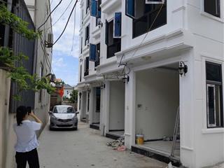 Bán nhà 5 tầng tại phụng châu, gần chợ, gần trường đh, gần ô tô, giá 3.98 tỷ. diện tích 30m,