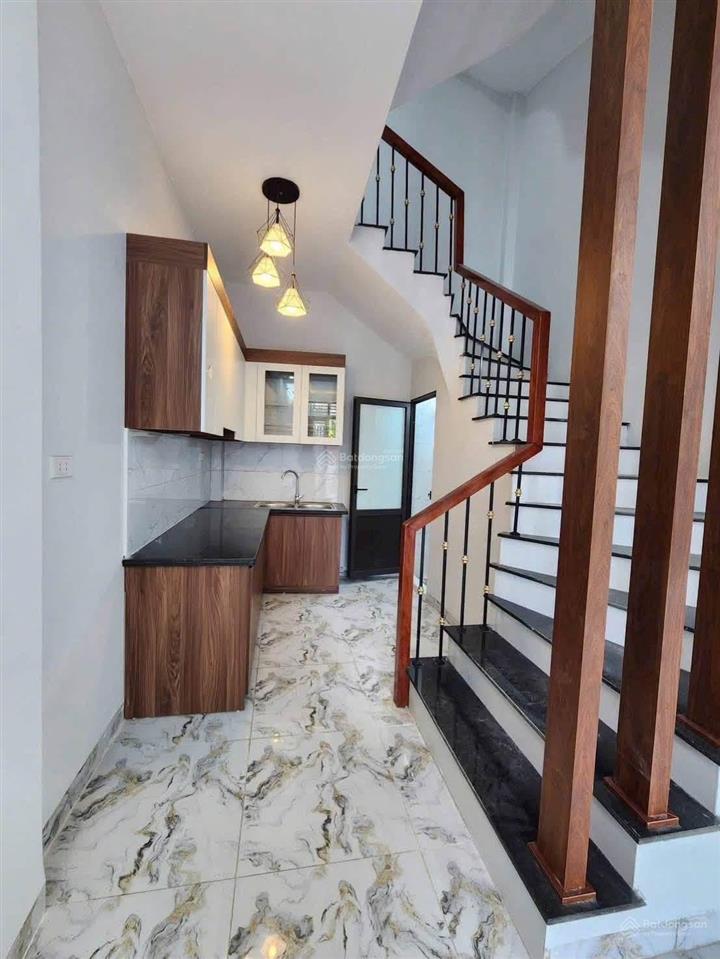 Bán nhà đẹp tại an thắng, 3,15 tỷ, 32m2, 3pn, 3wc, tiện ích đầy đủ. ô tô gần nhà. cách ql6 500 m